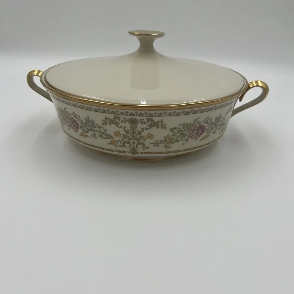 Lenox Serving Tureen with Lid Gold Trim Floral‎ Pattern Porcelain Dish